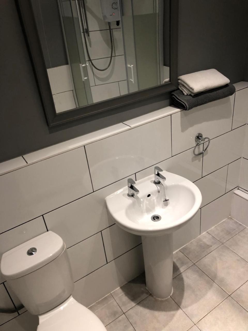 Economy Quadruple Room with Shared Bathroom